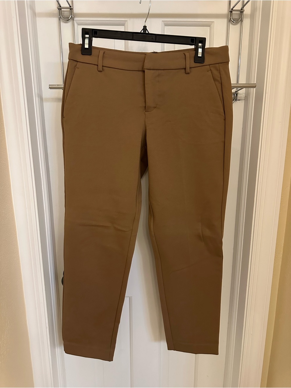 Liverpool Cropped Slim Chino Pants - Brown